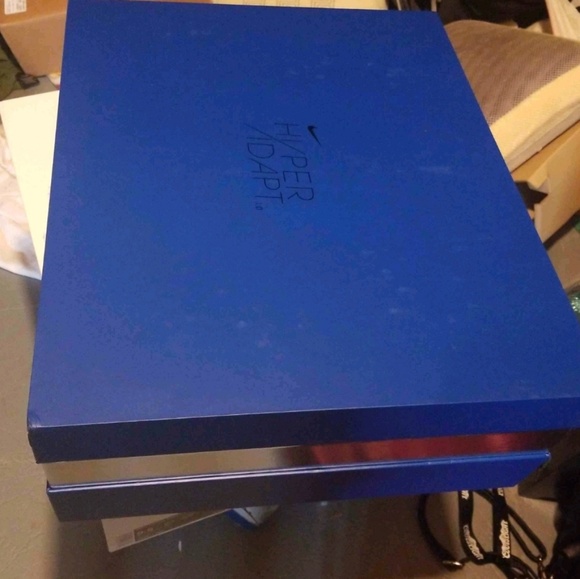 Nike hyper adapt (auto laces) silver - Picture 4 of 4